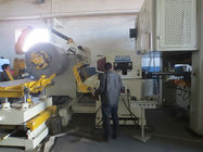 生産を押す二重ヘッド物質的なフレームのコイルの送り装置の出版物のステンレス鋼